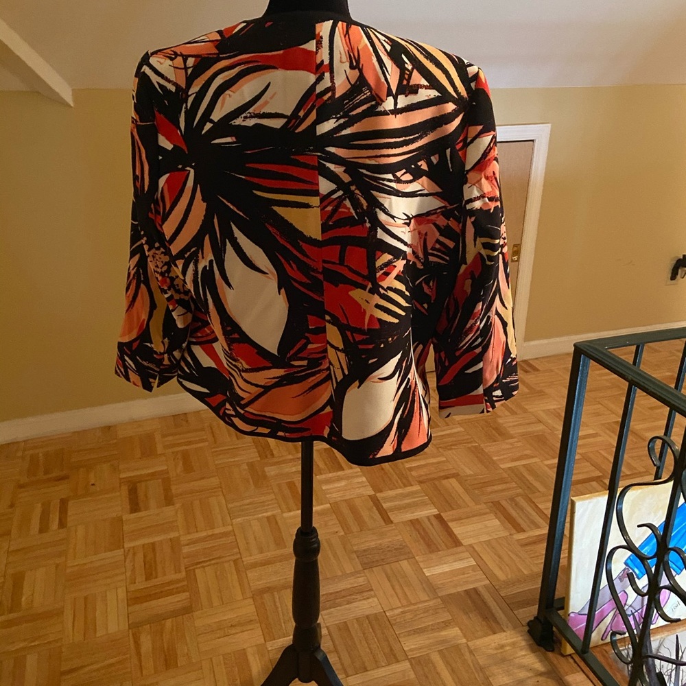 Blazer - Picture 2 of 2